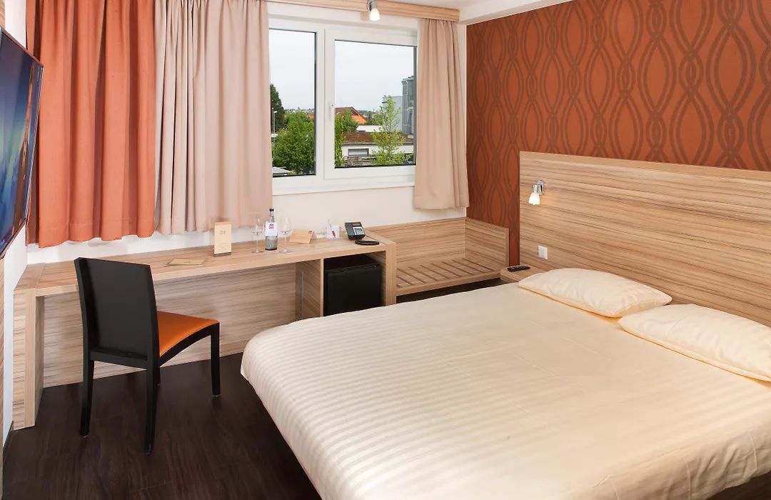 Messe & Airport Hotel Stuttgart-1