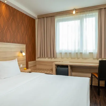 Messe & Airport Hotel Stuttgart-3
